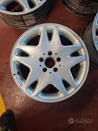 CERCHI USATI RAGGIO 17 POLLICI MERCEDES E - CPC996