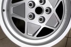NUOVO Cerchio in Lega 16 Pollici Ferrari 328-208 