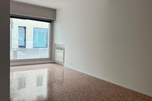 Negozio/Ufficio con vetrine a Borgo Pieve