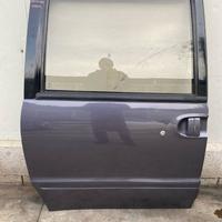 Nissan Serena 1991> Porta Laterale Destra