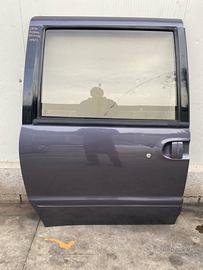 Nissan Serena 1991> Porta Laterale Destra