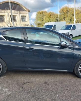 PEUGEOT 208 1.6 e-HDi 92 CV 3 porte