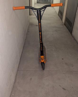 Monopattino freestyle per ragazzi