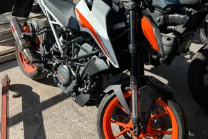 Ricambi KTM 390