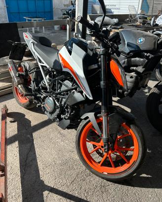Ricambi KTM 390