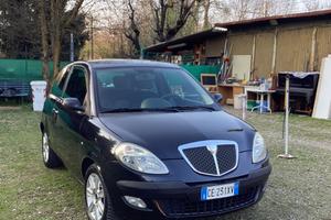 Lancia Ypsilon 2003 (Neopatentati)
