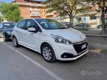 Peugeot 208 BlueHDi 75 SeS 5P Active