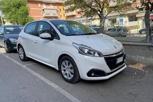 Peugeot 208 BlueHDi 75 SeS 5P Active