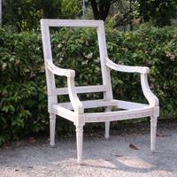 1 Poltrona Fusto Laccato senza Imbottitura e Altre