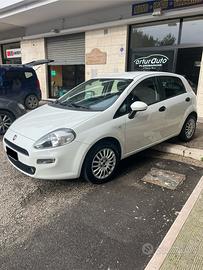 Fiat Punto 5p 1.3MJT 75cv del 2014 con 155 mila km
