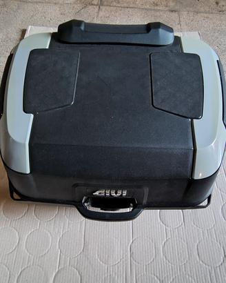 Bauletto GIVI con staffae per Kawasaki ZR7 