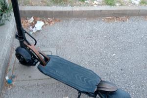 Scooter elettrico kaabo monopattino