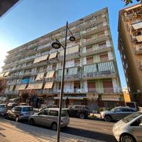 Stanza uso studio medico o ufficio