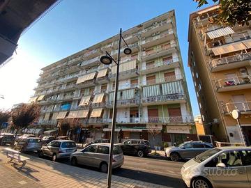 Stanza uso studio medico o ufficio