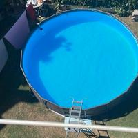 Piscina fuori terra INTEX