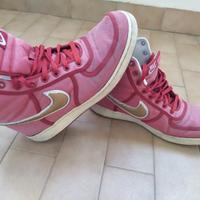 Nike canvas rosse e oro 47