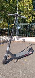 monopattino elettrico Fantic TX2 nero 500W