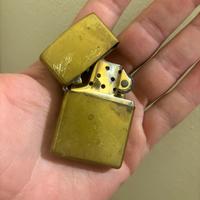 Accendino Zippo Dorato