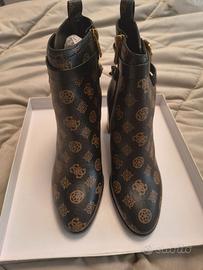Stivaletti Guess n.37
