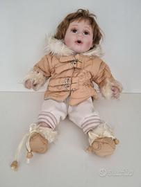 Bambola in porcellana da collezione altezza cm 40