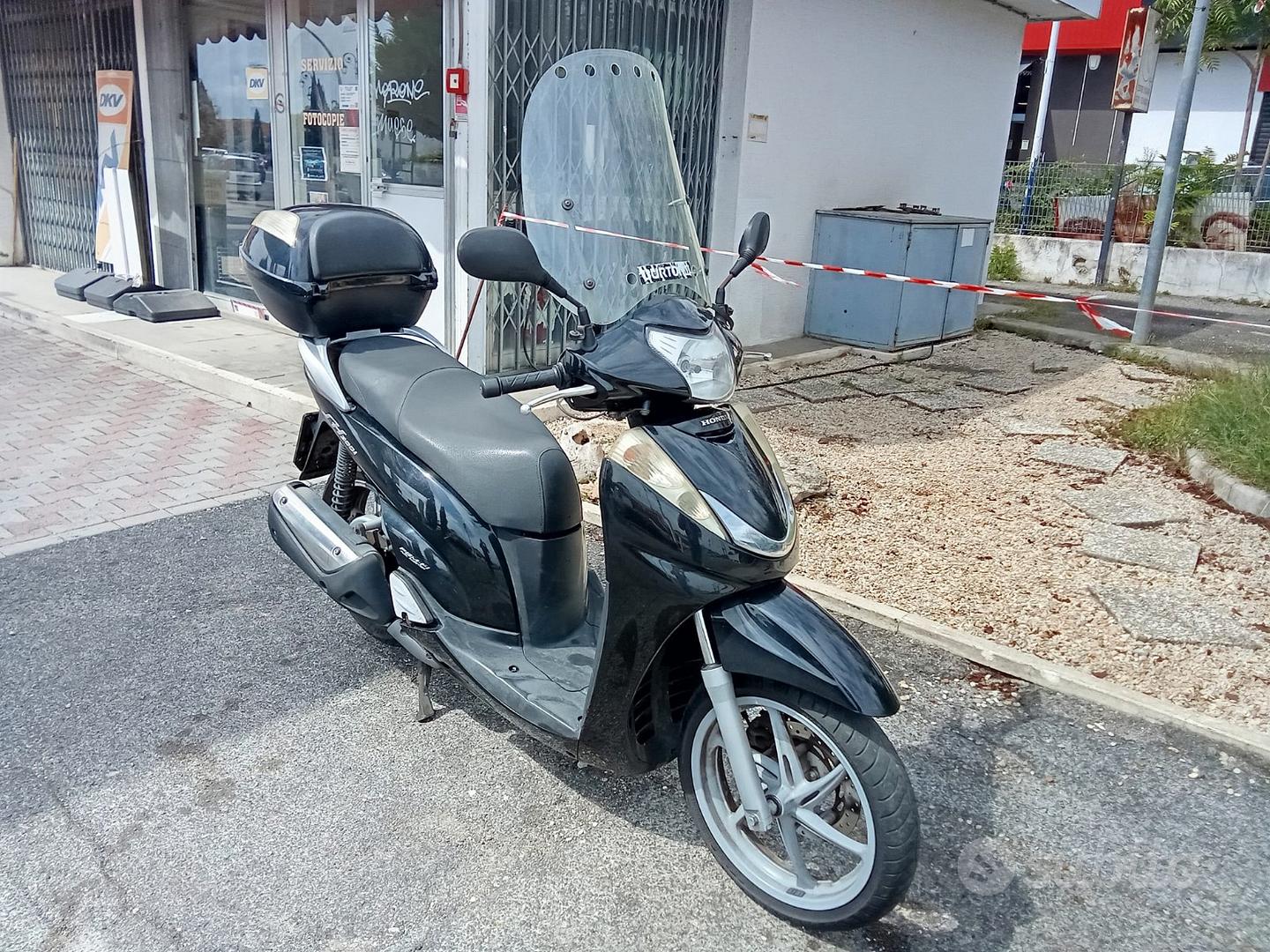 HOT Vendo Honda Sh 300 Anno 2010 Prezzo Honda SH 300 2010