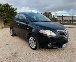 Lancia Ypsilon 0.9 TwinAir 85 CV 5 porte S&S Plati