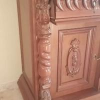 mobile in legno intagliato stile rinascimento 