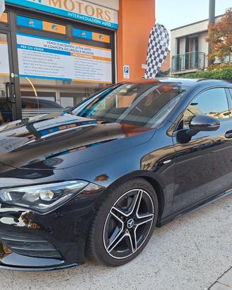 Mercedes CLA Shooting Brake 200 d Night edition au
