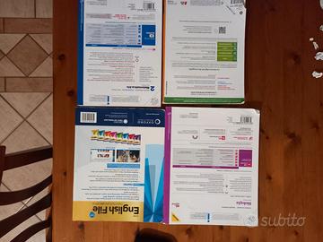 Libri scolastici usati per  superiori informatica