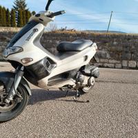 Scooter Gilera Running 