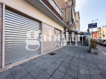 Negozio Mugnano di Napoli [MLF74ACG]