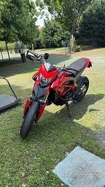 Ducati hypermotard 821
