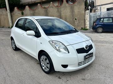 Toyota Yaris 1.0 VVT-i 5 porte