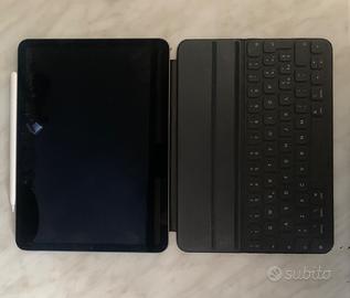 iPad Air (5^generazione) + tastiera e Apple Pencil