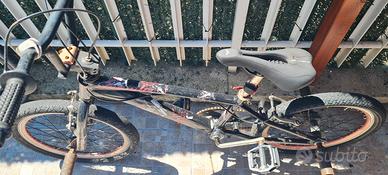 bicicletta bmx