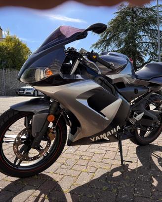 YAMAHA TZR