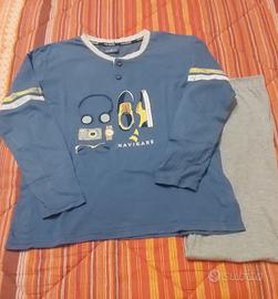 Pigiama da ragazzo taglia 14 anni. Navigare