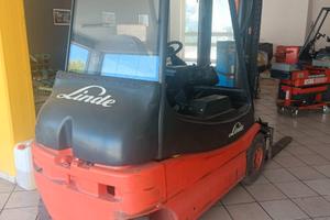 Carrello elevatore linde e25-02 con batteria nuova