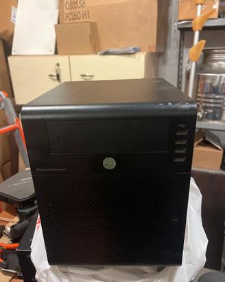 HP ProLiant MicroServer N36L