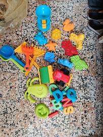 giochi e formine sabbia