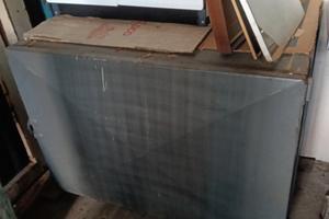 contenitore in ferro con chiusura 