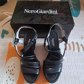 Sandali in pelle neri di Nero Giardini 