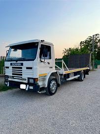 Scania carrellone con verricello e rampe idraulich