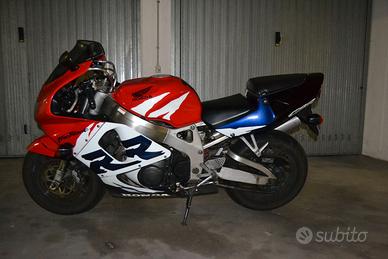 Honda CBR 900RR  fireblade 1999