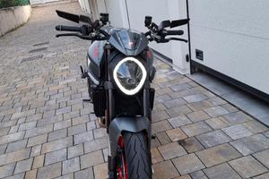 Ducati monster 937 plus del 2023