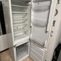 Frigo combinato Whirlpool congelatore