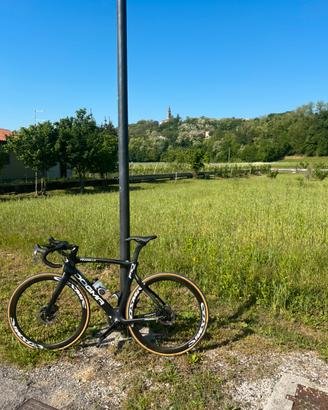 Pinarello dogma F 10 disc