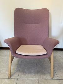 Poltrona IKEA rosa con schienale alto
