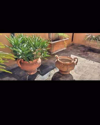 Antichi vasi coppe in terracotta Toscana