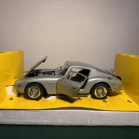 Ferrari 250 GT Berlinetta 1961 grigia met 1:18